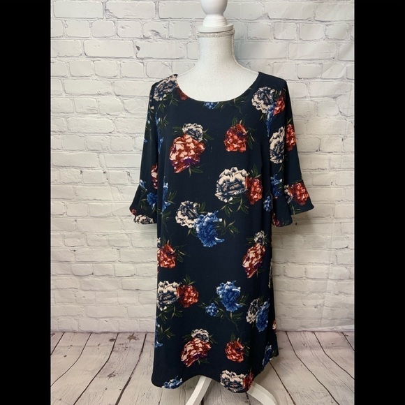one market Dresses & Skirts - One Market Floral Summer Dress Large
